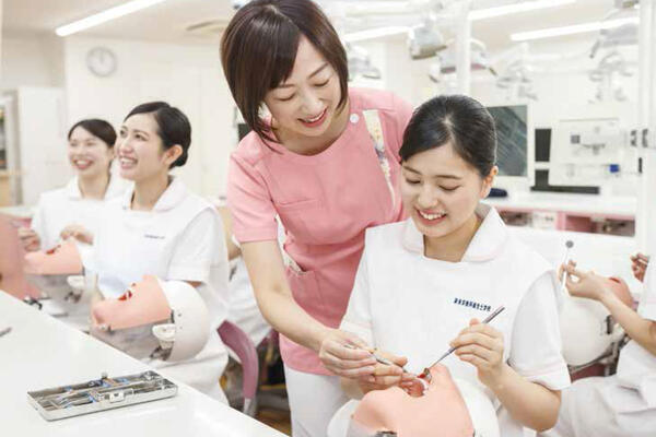 新東京歯科衛生士学校（教員 / 常勤）の歯科衛生士求人の写真