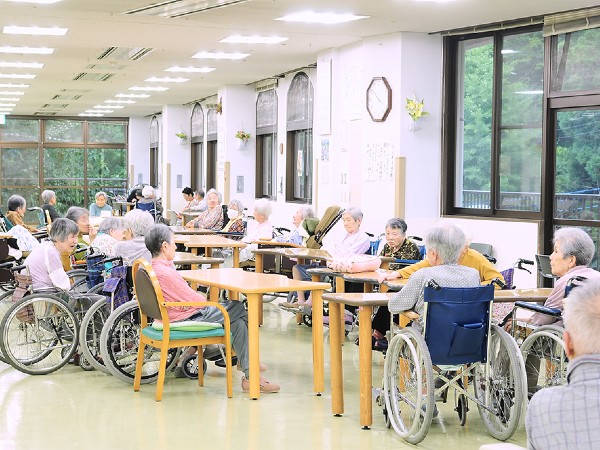 社会福祉法人 共助会 介護老人保健施設 サンシルバー町田の写真