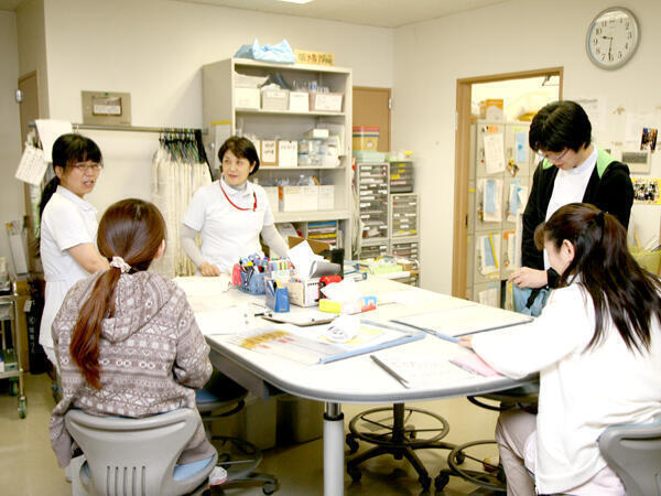 社会福祉法人康和会 介護老人保健施設 ろうけんくがやまの写真