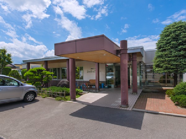 医療法人社団健和会 老人保健施設あかまつの里ななえの写真
