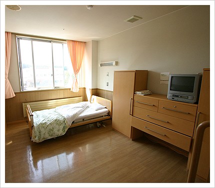 医療法人財団 明理会 介護老人保健施設 道南森ロイヤルケアセンターの写真