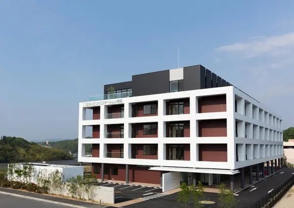 医療法人せいわ会 登美ヶ丘リハビリテーション病院の写真