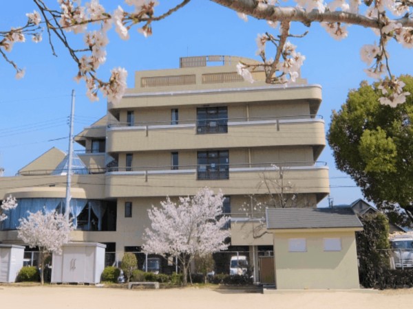 医療法人恒和会 介護老人保健施設 洋光台バラ苑の写真
