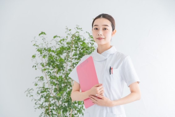 女性看護師