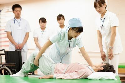 指扇療養病院・介護老人保健施設びわの葉（パート）の介護職求人メイン写真1