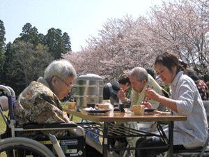 特別養護老人ホーム あかいの郷（生活相談員/常勤）の社会福祉士求人サブ写真2