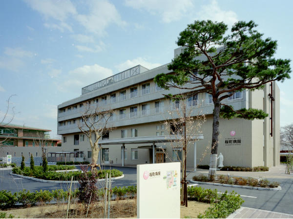 桜町病院（常勤 / パート）の看護助手求人メイン写真1