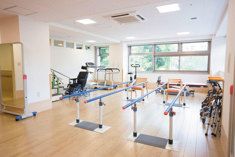 リハビリテーションエーデルワイス病院（常勤）の理学療法士求人サブ写真1