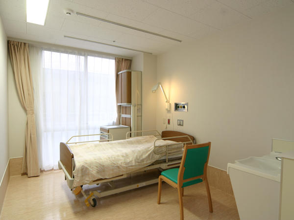 医療法人社団 青山会 青木病院（常勤）の看護師求人メイン写真4