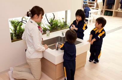 認可保育園コビープリスクールかめいど（常勤）の保育士求人メイン写真4