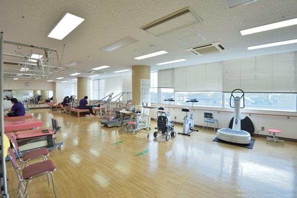 医療法人柏成会　青木病院（常勤）の看護助手求人メイン写真5