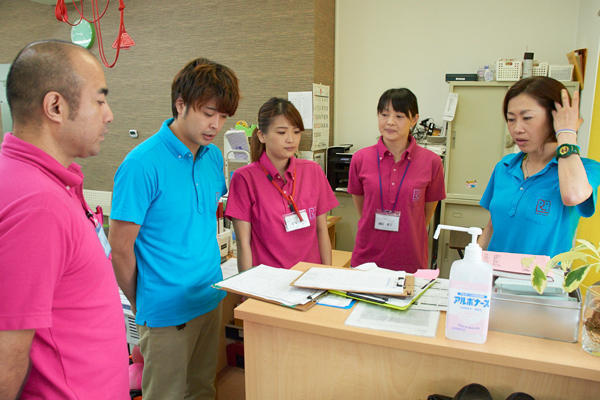 リハビリ専門デイサービス リハラボ和田の介護福祉士求人メイン写真3