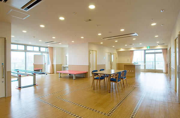 介護老人保健施設 葵の園・我孫子（常勤）の看護師求人メイン写真3