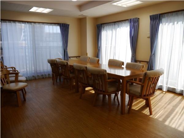 医療法人 悠山会 ファミリア千代田（複合型介護施設/常勤）の介護職求人メイン写真2