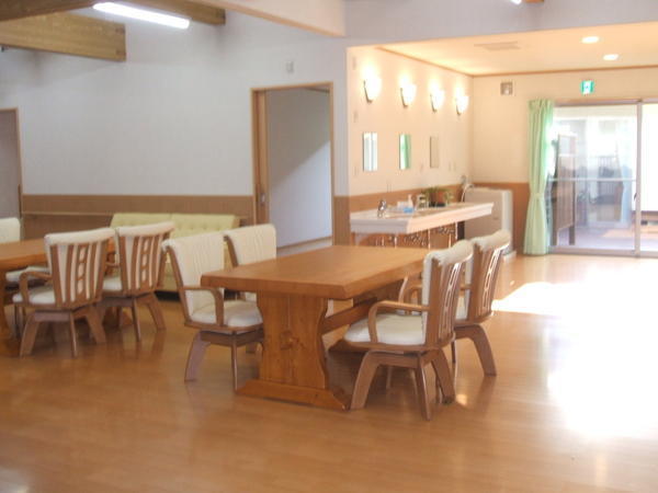 介護付有料老人ホーム 松華（常勤）の看護師求人メイン写真3