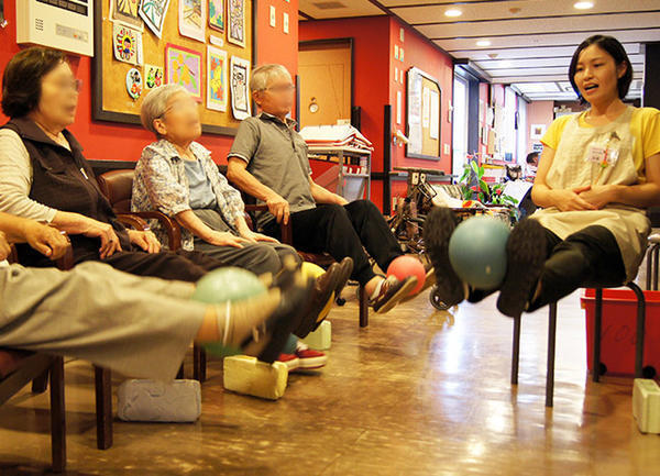 横浜市中村地域ケアプラザ デイサービスセンター（ケアワーカー/パート）の介護福祉士求人サブ写真2