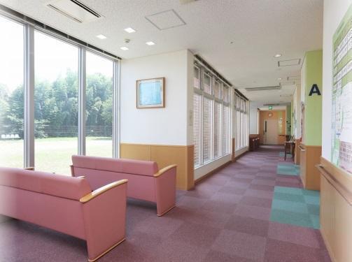 明生病院（常勤）の看護助手求人メイン写真2