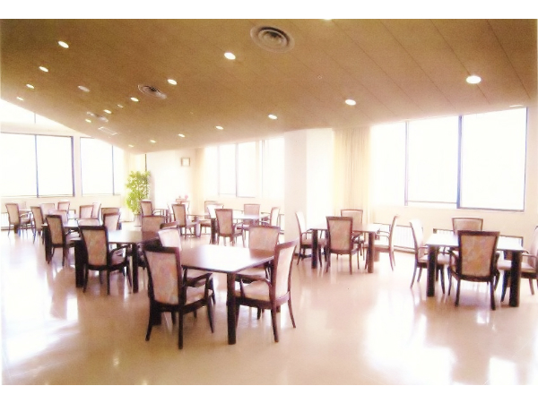 介護付有料老人ホーム ホームケアー生駒（常勤）の介護職求人メイン写真3