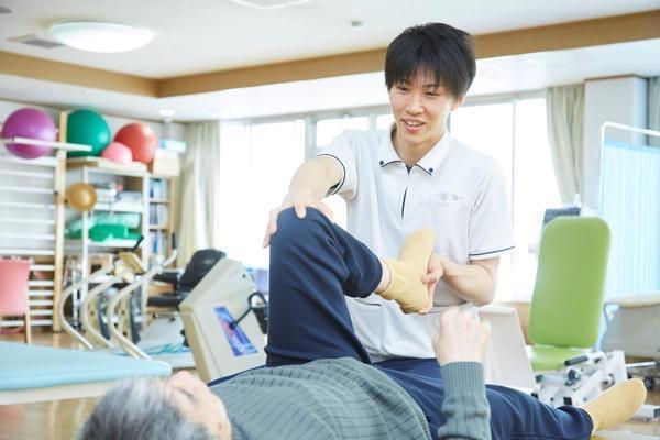 介護老人保健施設クローバー悠苑（常勤）の理学療法士求人の写真