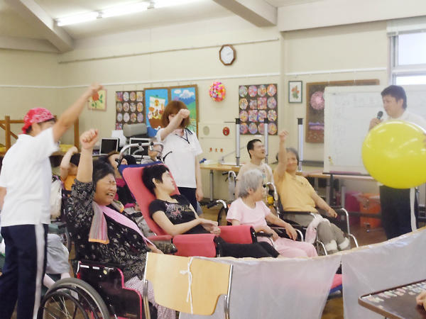 障害者支援施設　菰野聖十字の家（常勤）の准看護師求人の写真