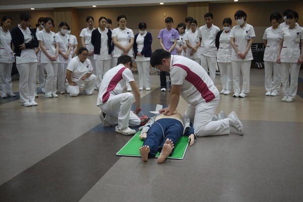 新百合ヶ丘総合病院（病棟/常勤）の看護師求人サブ写真1