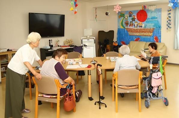 平島病院　デイケアセンター（常勤）の介護福祉士求人メイン写真2