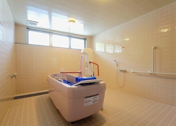 住宅型有料老人ホーム夢眠やましな（常勤）の介護職求人メイン写真5