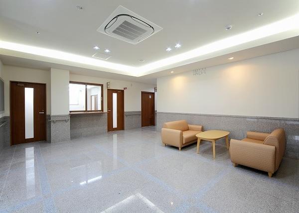 住宅型有料老人ホーム夢眠やましな（生活相談員/常勤）の介護福祉士求人メイン写真2