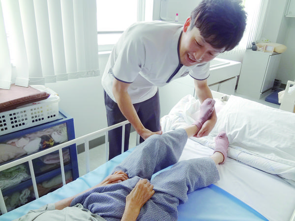 介護老人保健施設　阿賀の庄（常勤）の介護福祉士求人メイン写真4