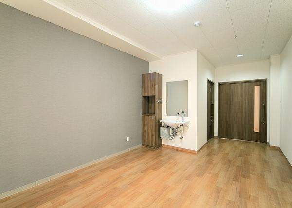 住宅型有料老人ホーム　夢眠やましな（常勤）の看護師求人メイン写真4