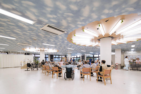 介護老人保健施設葵の園・練馬（常勤）の介護職求人の写真