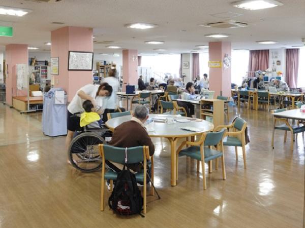 介護老人保健施設　箕面グリーンビィラ（常勤）の看護師求人メイン写真2