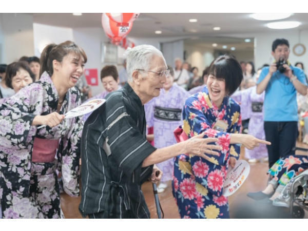 特別養護老人ホーム ほほえみの園（常勤）の介護福祉士求人メイン写真2