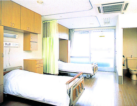 老人保健施設ナーシングホーム和光（常勤）の介護福祉士求人メイン写真2