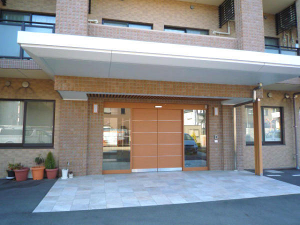 特別養護老人ホーム 吹田千寿園（パート）の介護福祉士求人メイン写真2