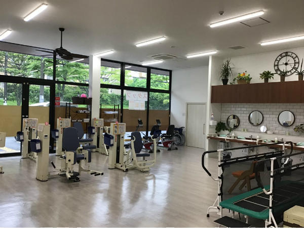 リハビリ型デイサービス あさひリハリゾート星和台(パート)の介護福祉士求人サブ写真2