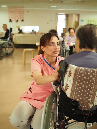 介護老人保健施設 都筑ハートフルステーション（常勤）の准看護師求人メイン写真4