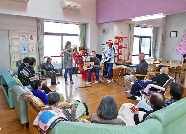 デイサービスセンター真珠の詩（パート）の送迎ドライバー求人サブ写真3