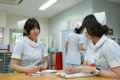 一般財団法人信貴山病院分院 上野病院（パート）の看護師求人サブ写真1