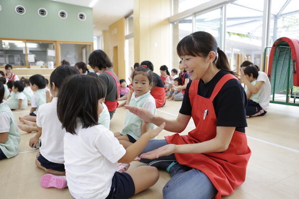 はあと保育園成城（常勤）の保育士求人メイン写真2