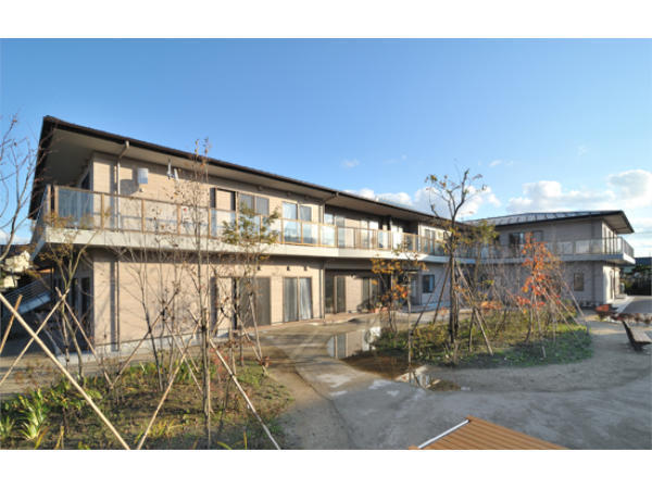 高齢者総合生活支援施設 はな広場（常勤）の介護職求人の写真