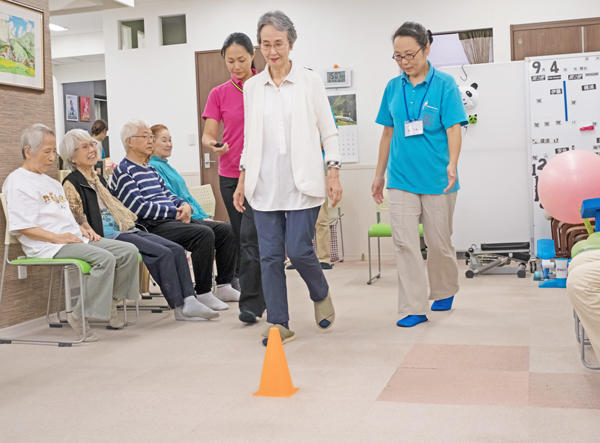 リハラボ デイサービス（機能訓練指導員）の柔道整復師求人メイン写真4