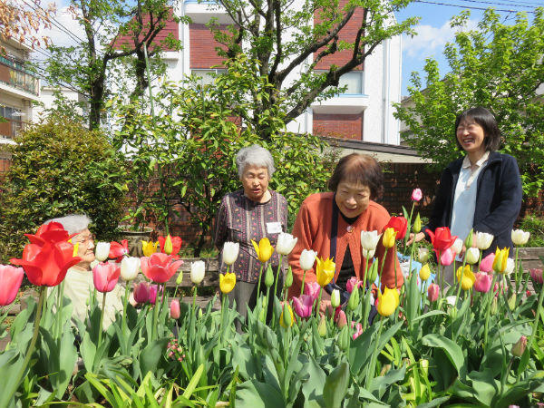中野区かみさぎ特別養護老人ホーム（パート）の介護福祉士求人メイン写真3