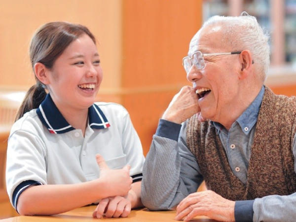 介護老人福祉施設 松風（契約社員）の介護職求人メイン写真1