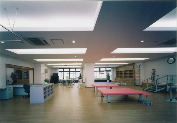 鶴見老人保健施設ラガール（常勤）の介護職求人メイン写真2