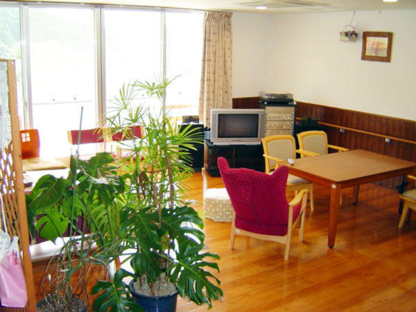 特別養護老人ホーム　五十鈴荘（パート）の介護福祉士求人メイン写真3