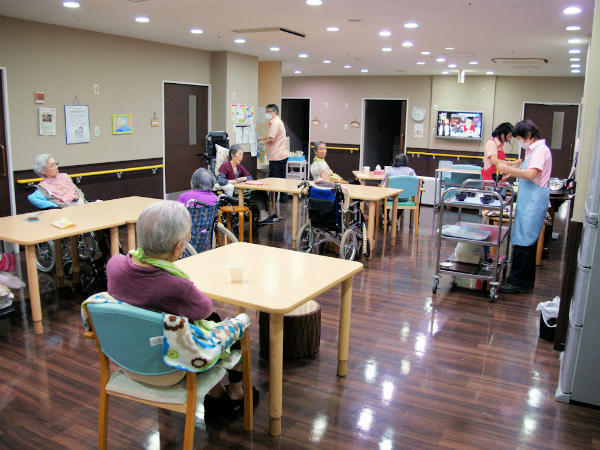 特別養護老人ホーム ひかりの丘（パート）の介護職求人メイン写真2