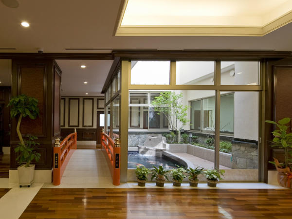 特別養護老人ホーム やわらぎの里ぷらす館（フロアリーダー候補/常勤）の介護職求人メイン写真3