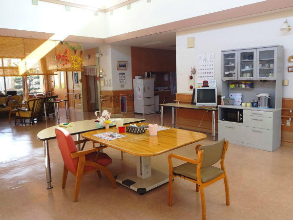 特別養護老人ホーム いこいの里「あい」（常勤）の介護職求人メイン写真3