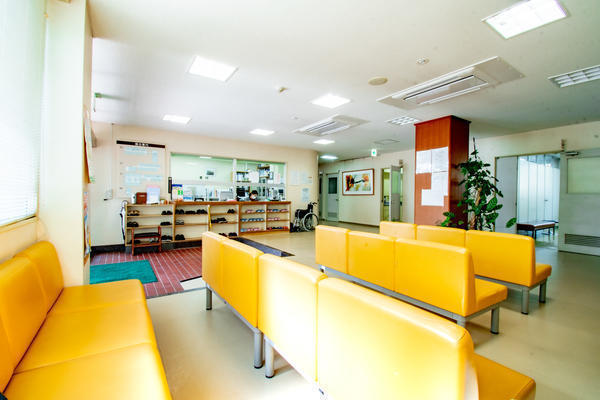 医療法人衷心会 小鳥居病院（常勤）の看護助手求人メイン写真2